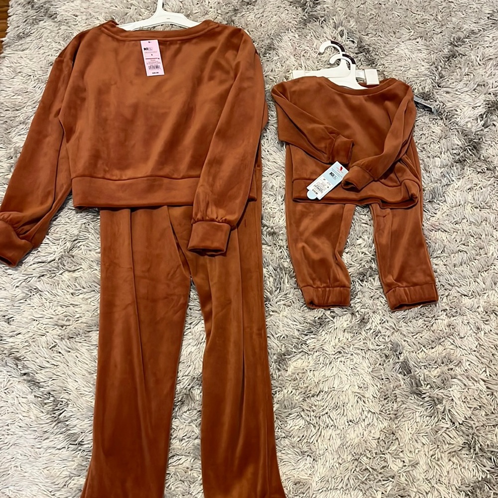 Matching mom and daughter velour set